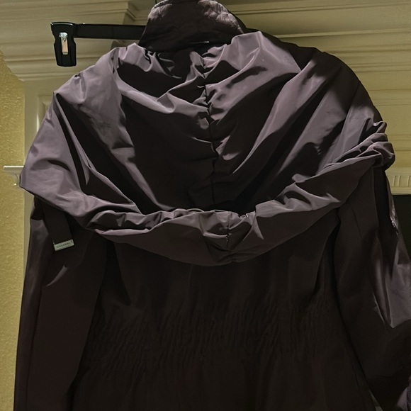 Laundry by Shelli Segal. Plum coat in new condition. - Picture 5 of 5